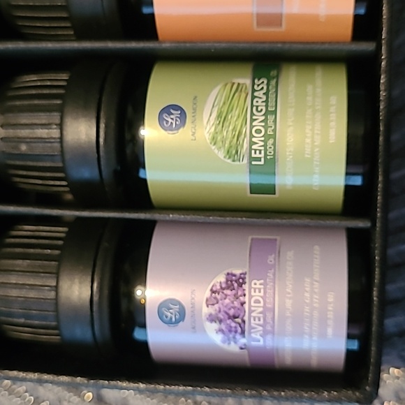 Essential Oil collection Premium in box Lugunamoon preloved condition clean air! - Picture 2 of 7